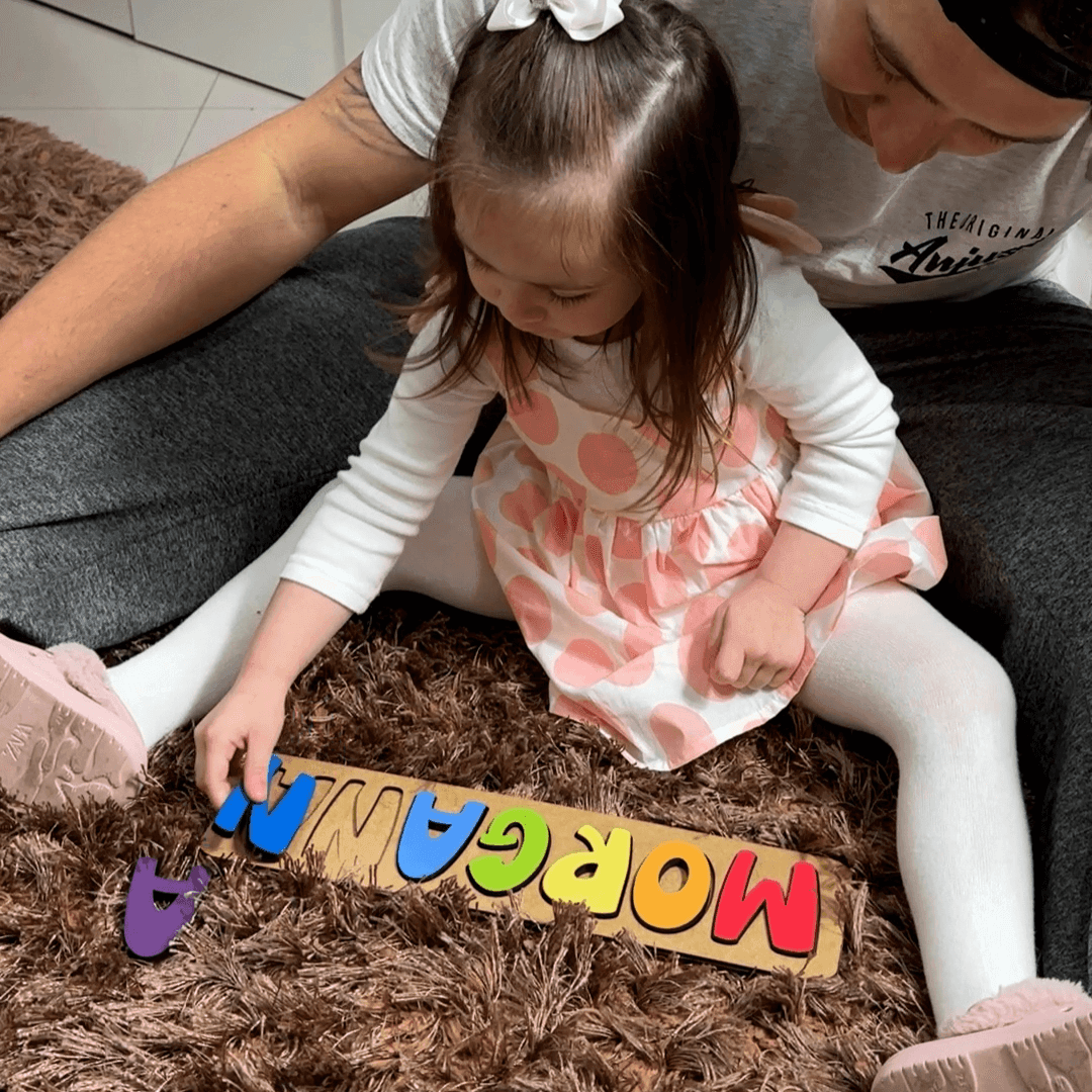 Quebra-cabeça Nome Colorido + Papai + Mamãe - UniqueKids: Quebra-cabeça Pedagógico Personalizado